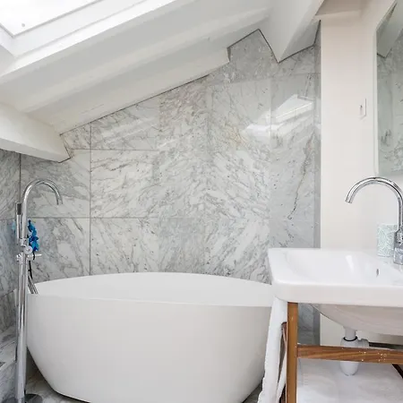 Ateliers De Montmartre Adm Guest house Paris